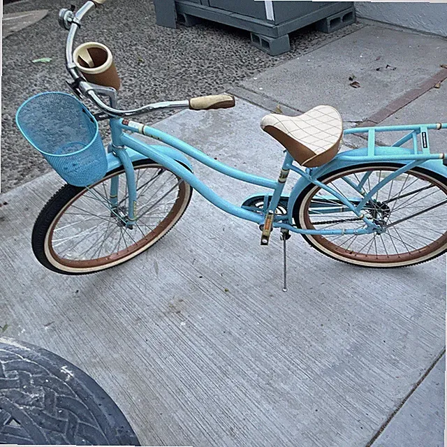 Huffy Blue 26 in Cruiser Bike 26 in Wheels Rear Rack Cruiser Handlebar